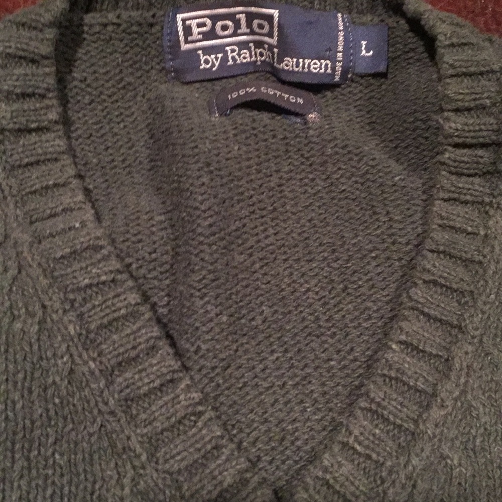 Sleeve less V-Neck Sweater. - Picture 3 of 4